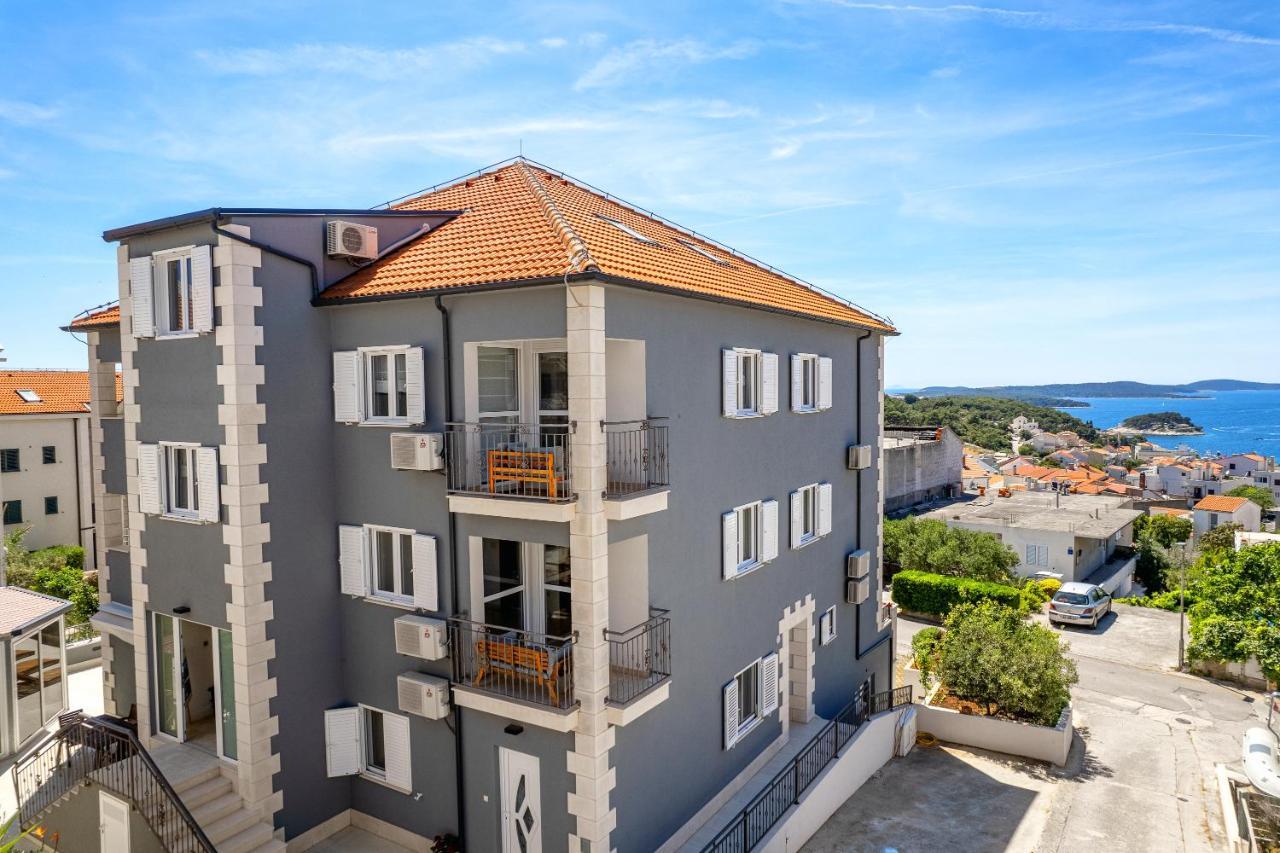 Deluxe Apartments Primi Hvar Town Extérieur photo