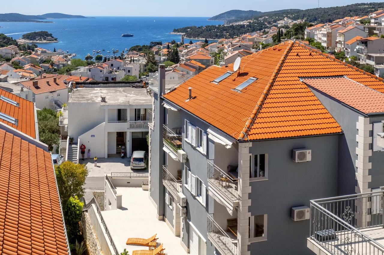 Deluxe Apartments Primi Hvar Town Extérieur photo