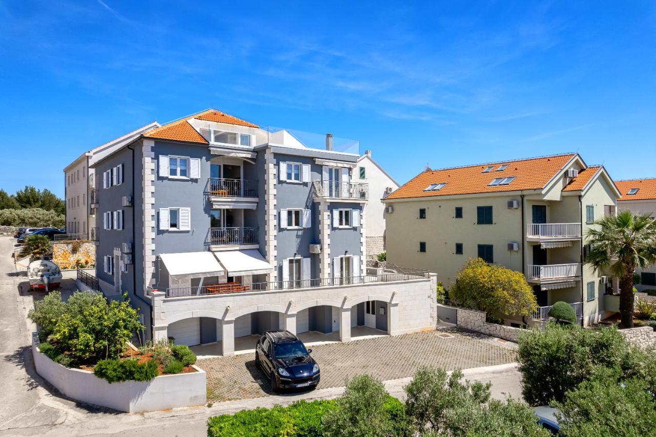 Deluxe Apartments Primi Hvar Town Extérieur photo