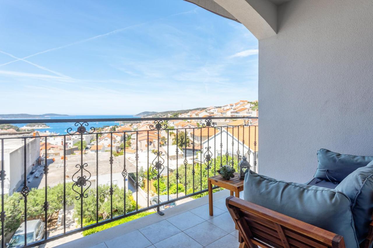 Deluxe Apartments Primi Hvar Town Extérieur photo